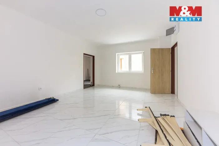 Pronájem rodinného domu, Velim, třída Krále Jiřího, 280 m2