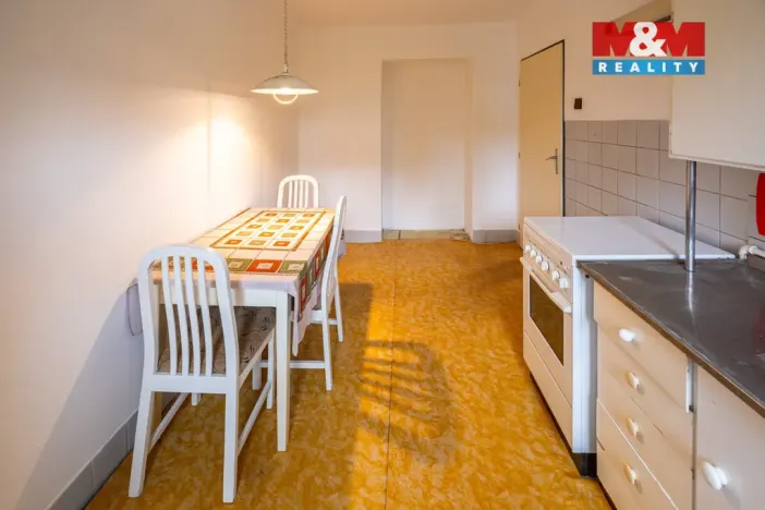 Prodej bytu 2+1, Domažlice - Týnské Předměstí, Mánesova, 52 m2