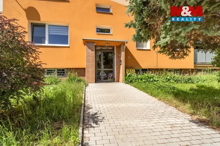 Prodej bytu 3+1, Česká Lípa, Zhořelecká, 70 m2