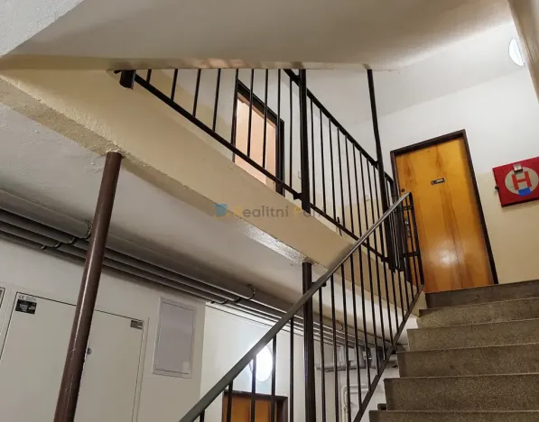 Pronájem bytu 1+1, Praha - Smíchov, Štorkánova, 33 m2