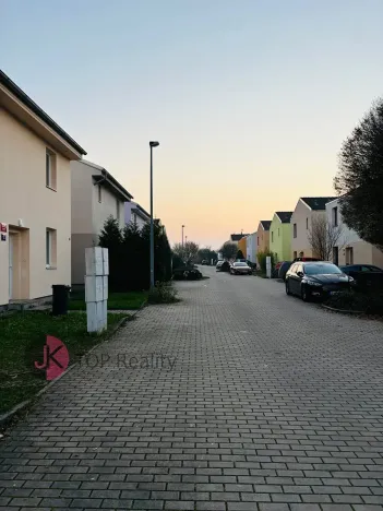 Pronájem rodinného domu, Praha - Uhříněves, Vlárská, 95 m2