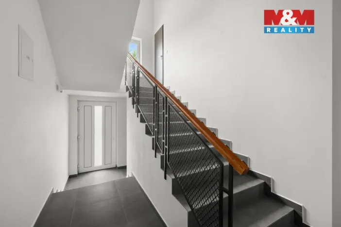 Prodej bytu 2+kk, Stochov, Zahradní, 62 m2