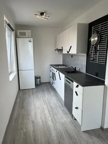 Pronájem bytu 3+kk, Praha - Petrovice, Rezlerova, 75 m2