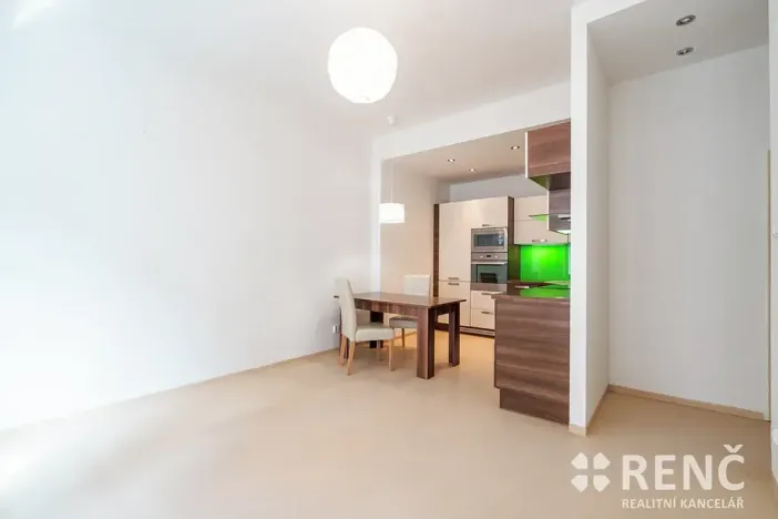 Pronájem bytu 3+kk, Brno, Stojanova, 50 m2