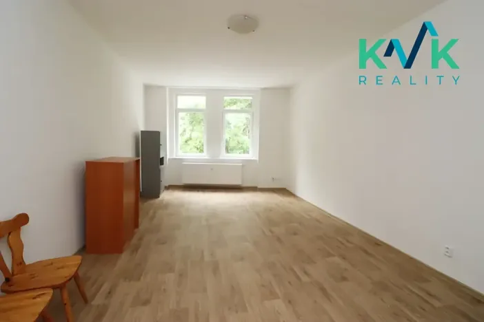 Pronájem bytu 3+1, Karlovy Vary, Šmeralova, 85 m2