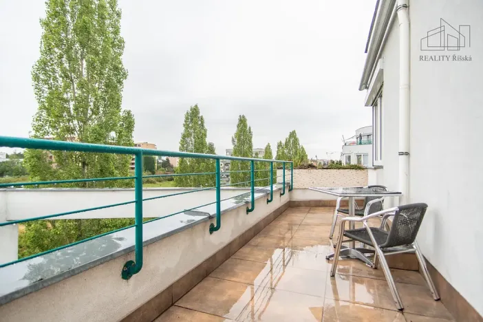 Pronájem bytu 3+1, Praha - Hlubočepy, Högerova, 100 m2