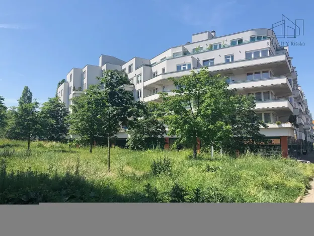 Pronájem bytu 3+1, Praha - Hlubočepy, Högerova, 100 m2