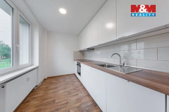 Prodej bytu 3+1, Nová Ves, 55 m2