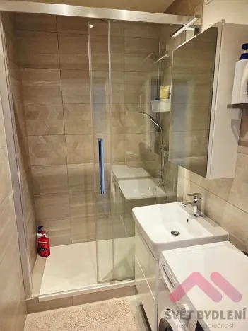 Pronájem bytu 2+kk, Praha - Kobylisy, Kaňkovského, 44 m2