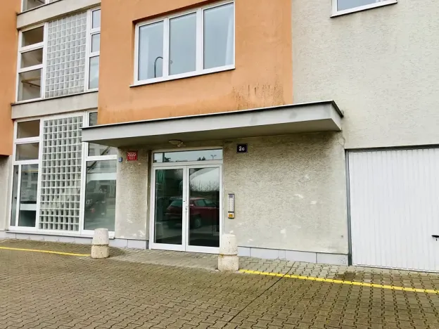 Pronájem bytu 1+kk, Praha, Počernická, 35 m2