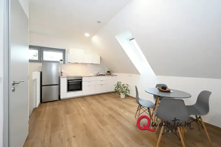 Pronájem rodinného domu, Praha - Holyně, Za Knotkem, 79 m2