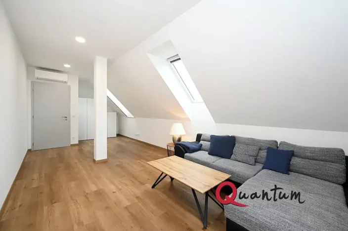 Pronájem rodinného domu, Praha - Holyně, Za Knotkem, 79 m2