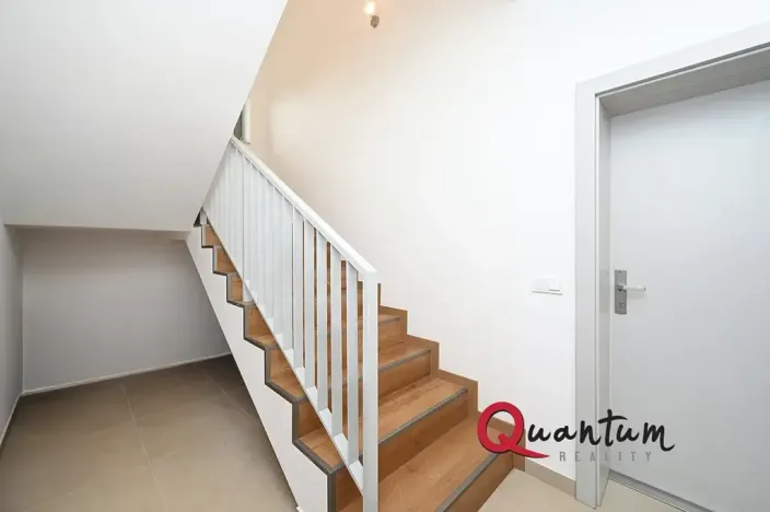 Pronájem rodinného domu, Praha - Holyně, Za Knotkem, 79 m2
