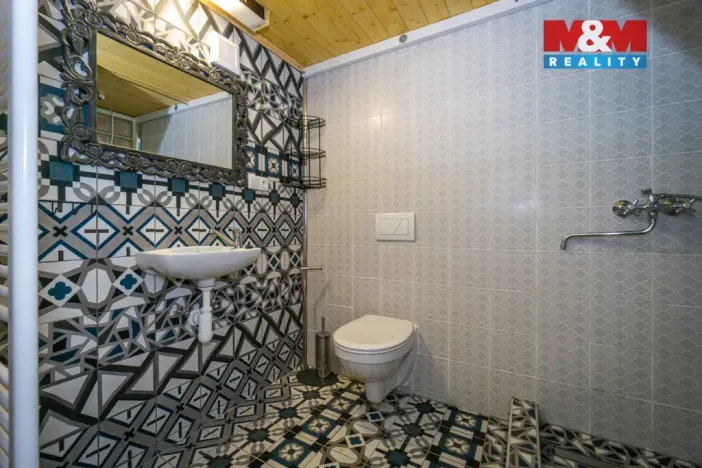 Pronájem bytu 1+kk, Holice, Husova, 38 m2