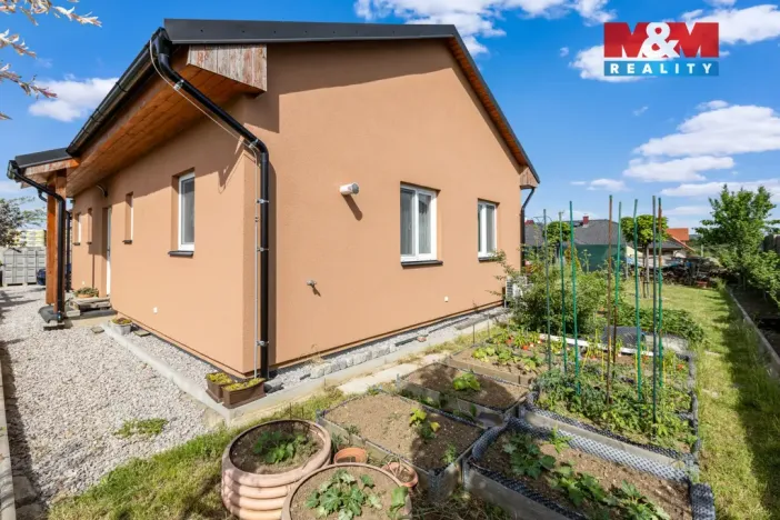 Prodej rodinného domu, Bavoryně, 74 m2