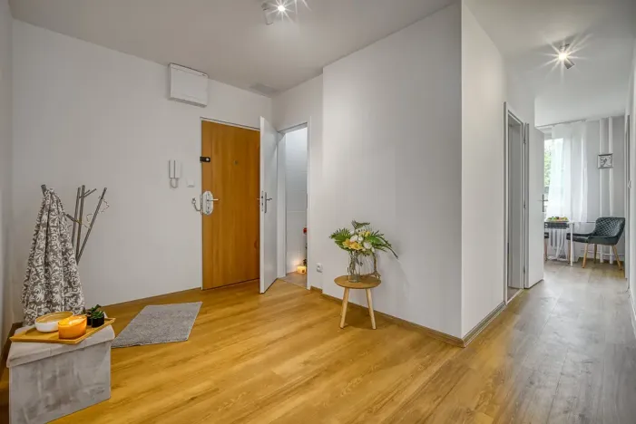 Pronájem bytu 2+1, Klášterec nad Ohří - Miřetice u Klášterce nad Ohří, Jana Ámose Komenského, 60 m2