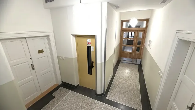 Prodej bytu 3+kk, Praha - Holešovice, Šternberkova, 100 m2