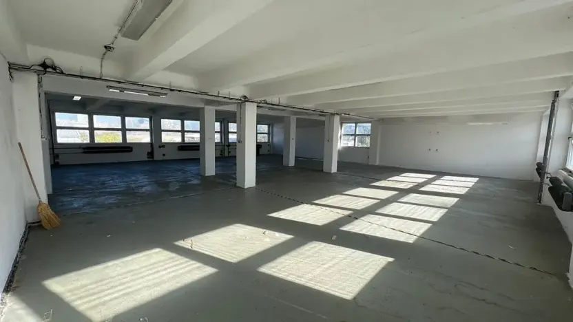 Pronájem skladu, Pardubice, Na Spravedlnosti, 258 m2