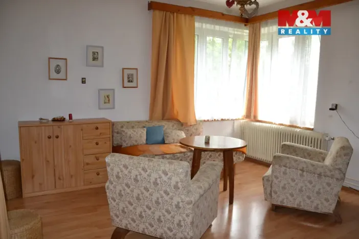 Prodej rodinného domu, Hronov - Velký Dřevíč, 250 m2