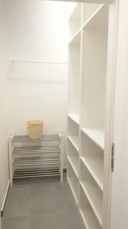 Pronájem bytu 1+kk, Praha - Karlín, Pobřežní, 41 m2