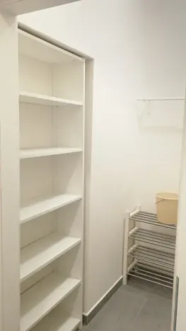 Pronájem bytu 1+kk, Praha - Karlín, Pobřežní, 41 m2