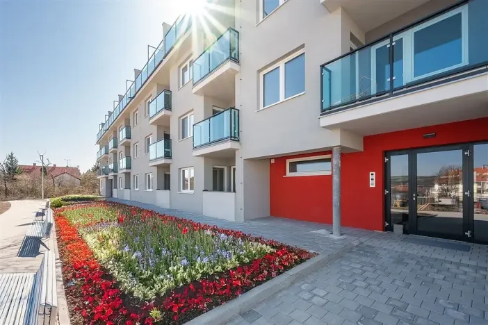Prodej bytu 2+kk, Hustopeče, Alejní, 59 m2