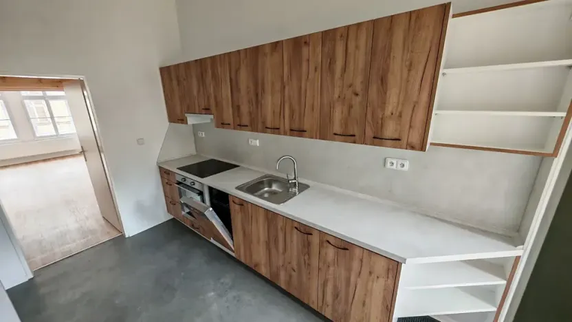 Pronájem bytu 1+1, Praha - Nové Město, Na bojišti, 32 m2