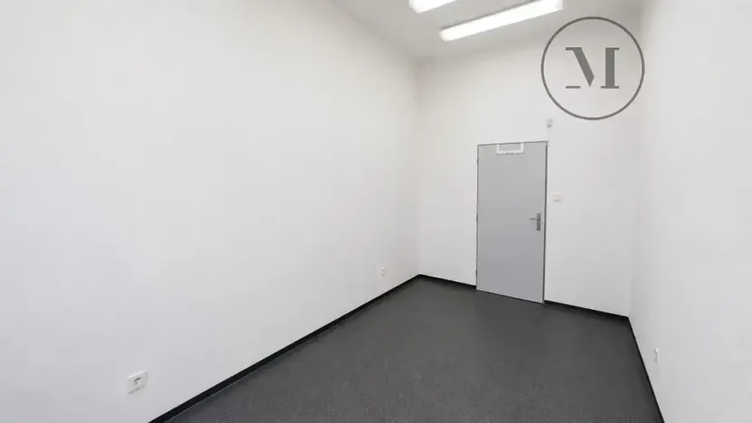 Pronájem obchodního prostoru, České Budějovice, Chelčického, 12 m2