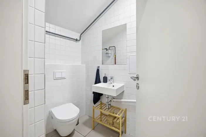 Pronájem kanceláře, Praha - Smíchov, Na Zatlance, 232 m2