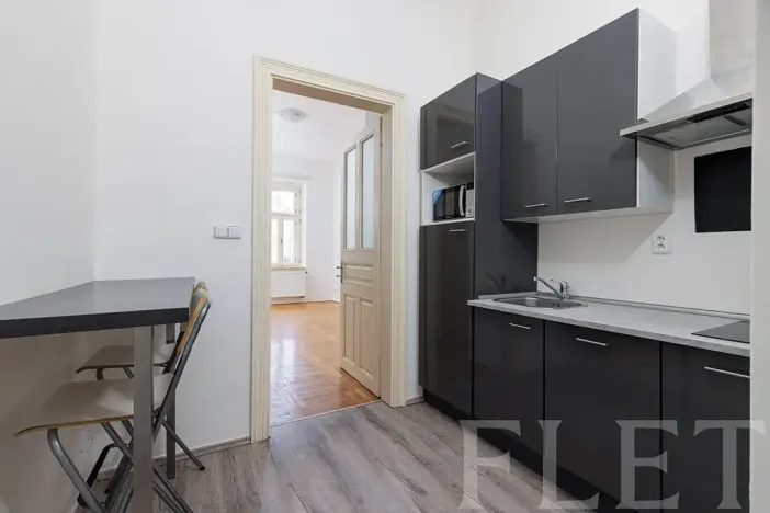 Pronájem bytu 1+1, Praha - Holešovice, Kamenická, 40 m2