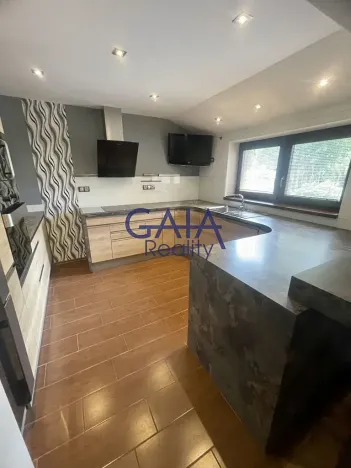 Pronájem rodinného domu, Vlkoš, 200 m2