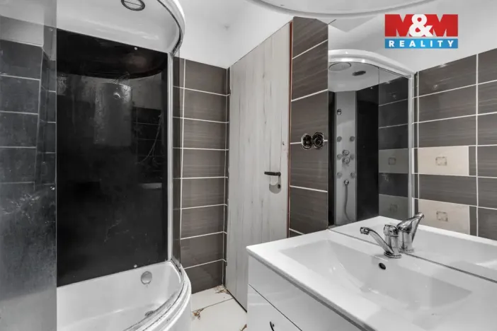 Prodej rodinného domu, Luže - Bělá, 220 m2