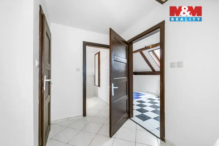 Prodej rodinného domu, Holýšov, náměstí 5. května, 230 m2