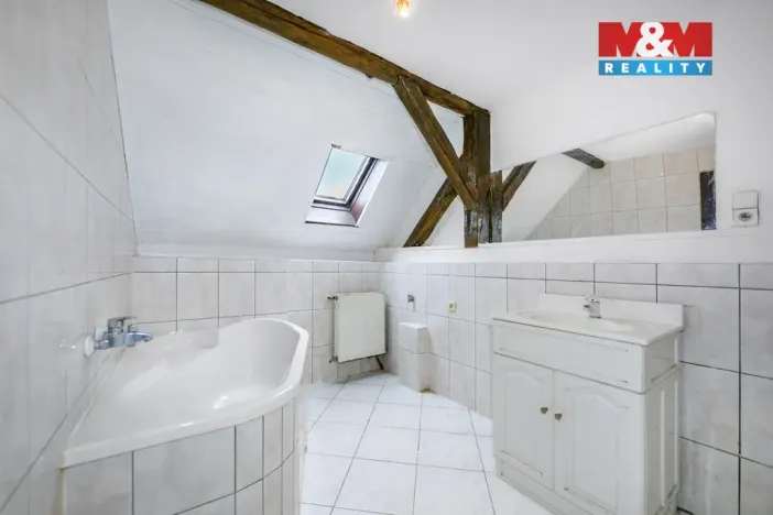 Prodej činžovního domu, Holýšov, náměstí 5. května, 230 m2