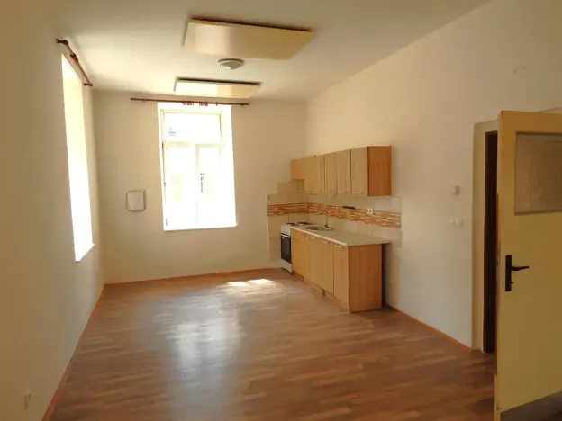 Pronájem bytu 2+kk, Úpice, Regnerova, 56 m2