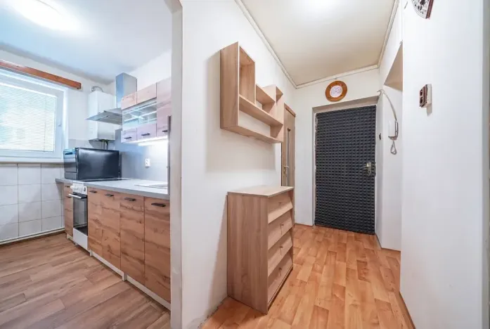 Prodej bytu 3+1, Tmaň, Sídliště, 55 m2