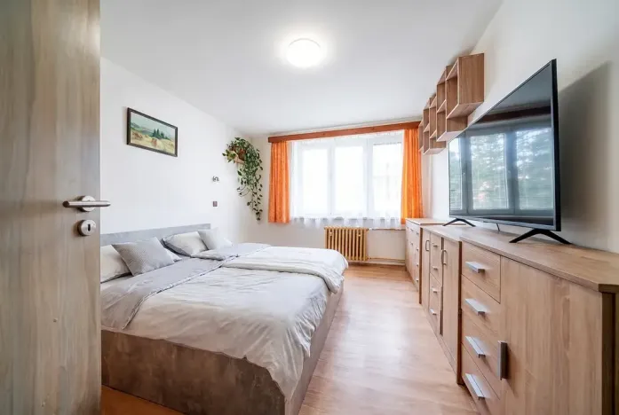 Prodej bytu 3+1, Tmaň, Sídliště, 55 m2