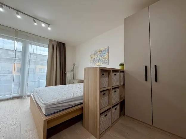 Pronájem bytu 1+kk, Praha - Vysočany, Gerstelova, 36 m2