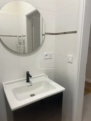 Pronájem bytu 1+1, Praha - Smíchov, Plzeňská, 46 m2