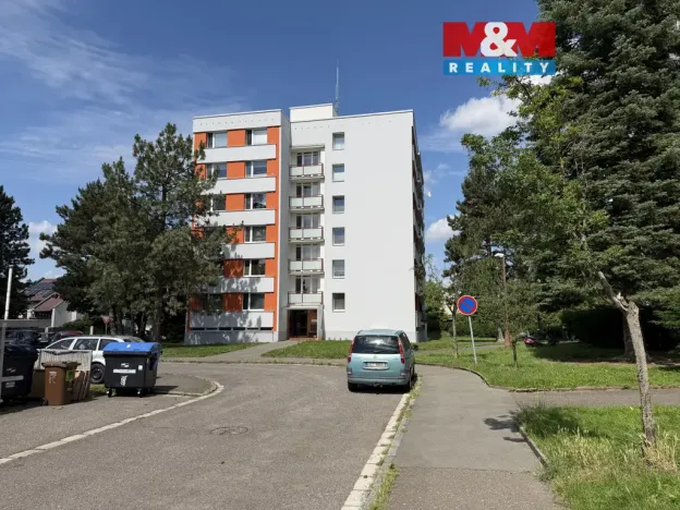 Pronájem bytu 1+kk, Hradec Králové - Třebeš, Hradecká, 35 m2