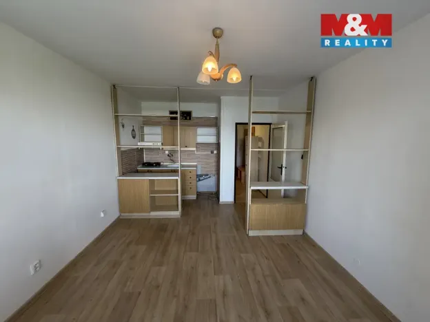 Pronájem bytu 1+kk, Hradec Králové - Třebeš, Hradecká, 35 m2
