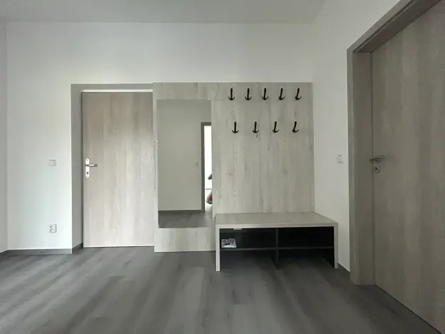 Pronájem bytu 2+kk, Milovice, Kaštanová, 49 m2