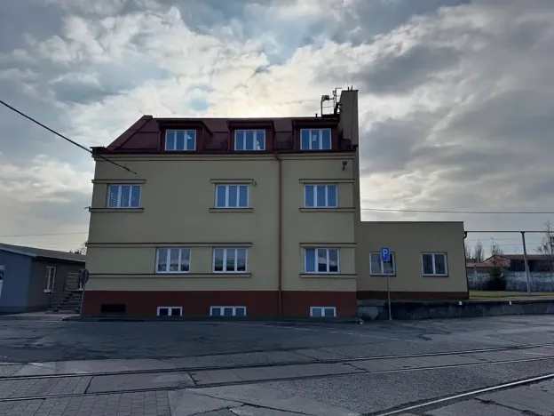 Pronájem kanceláře, Praha - Horní Počernice, Bystrá, 120 m2
