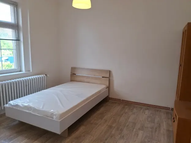 Pronájem obchodního prostoru, Žatec, U Oharky, 300 m2