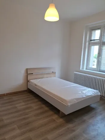 Pronájem obchodního prostoru, Žatec, U Oharky, 300 m2