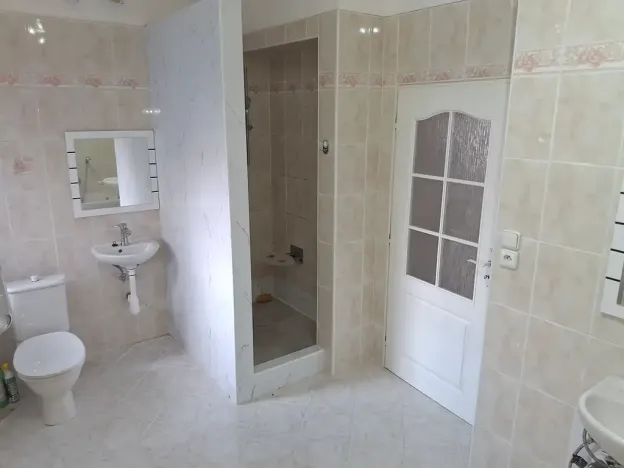 Pronájem obchodního prostoru, Žatec, U Oharky, 300 m2