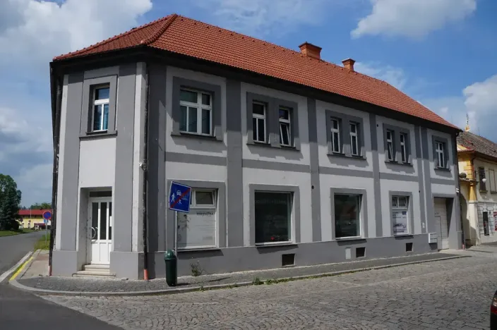 Pronájem obchodního prostoru, Žatec, U Oharky, 300 m2