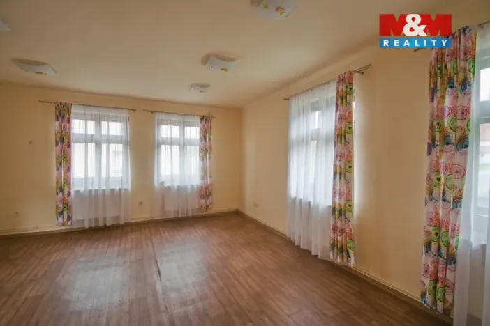 Prodej obchodního prostoru, Příbor, Místecká, 308 m2