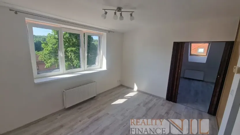 Pronájem bytu 2+kk, Tlučná, V Rybníčkách, 52 m2