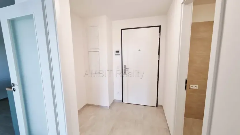 Pronájem bytu 2+kk, Praha - Modřany, Mezi vodami, 70 m2